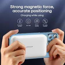 JOYROOM JR-W020 Magnetic Wired + Wireless 2-In-1 Design Wireless Power Bank 10000MAH